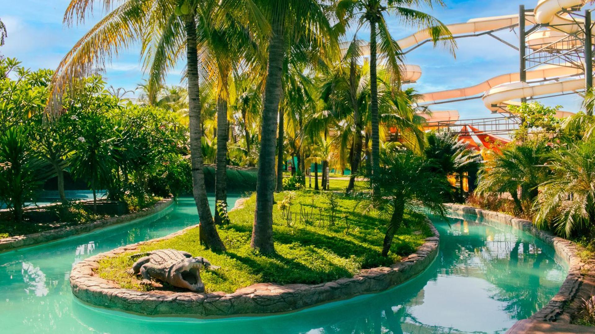 Hot Beach Resort Olimpia Luaran gambar The artificial river