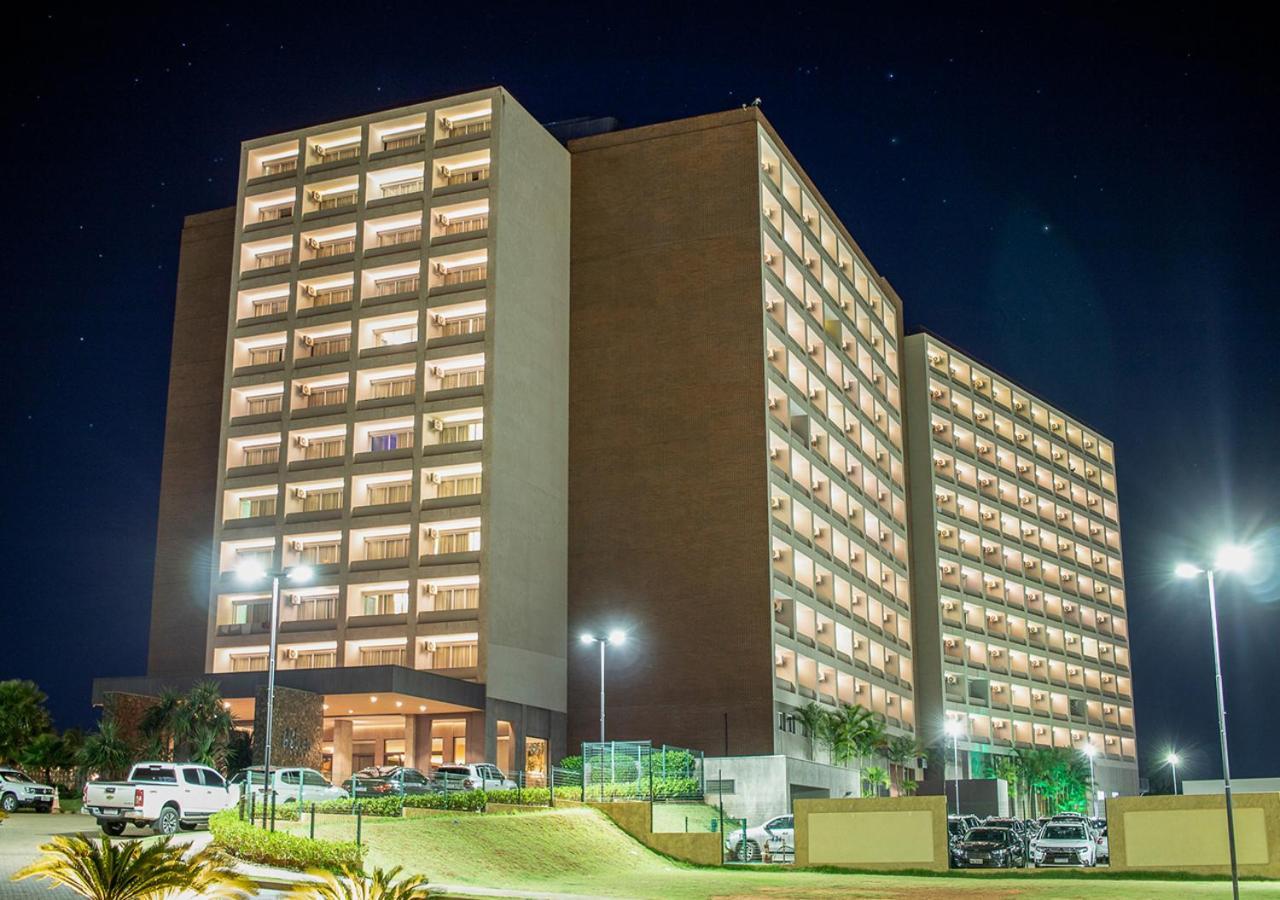 Hot Beach Resort Olimpia Luaran gambar The hotel at night